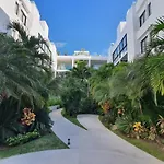 Departamento con terraza Excelente ubicación y WIFI