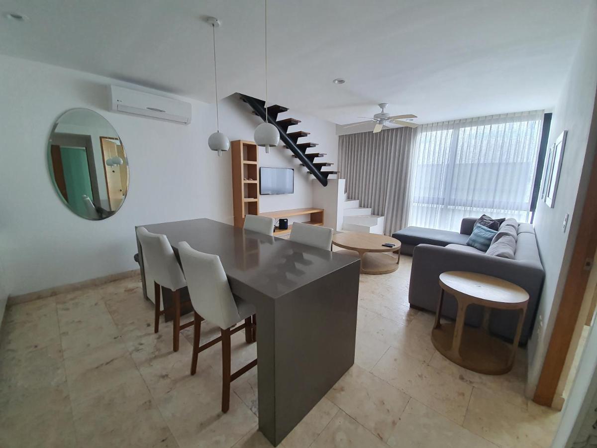 Departamento Con Terraza Excelente Ubicación Y Wifi * Playa del Carmen